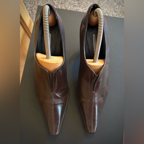 Donald J Pliner Lyndie Leather Ankle Booties in Brown sz 7 - Picture 4 of 12